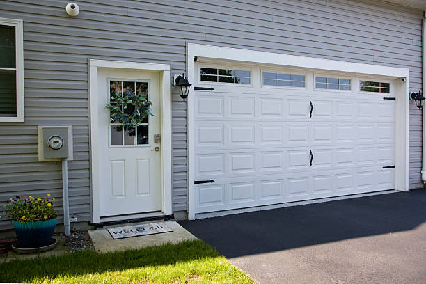 24/7 Emergency Garage Door Panel Replacement experts in Eaton, OH